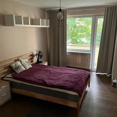 2 Bedroom Flat Apartment *